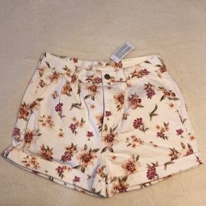 American Eagle floral mom shorts